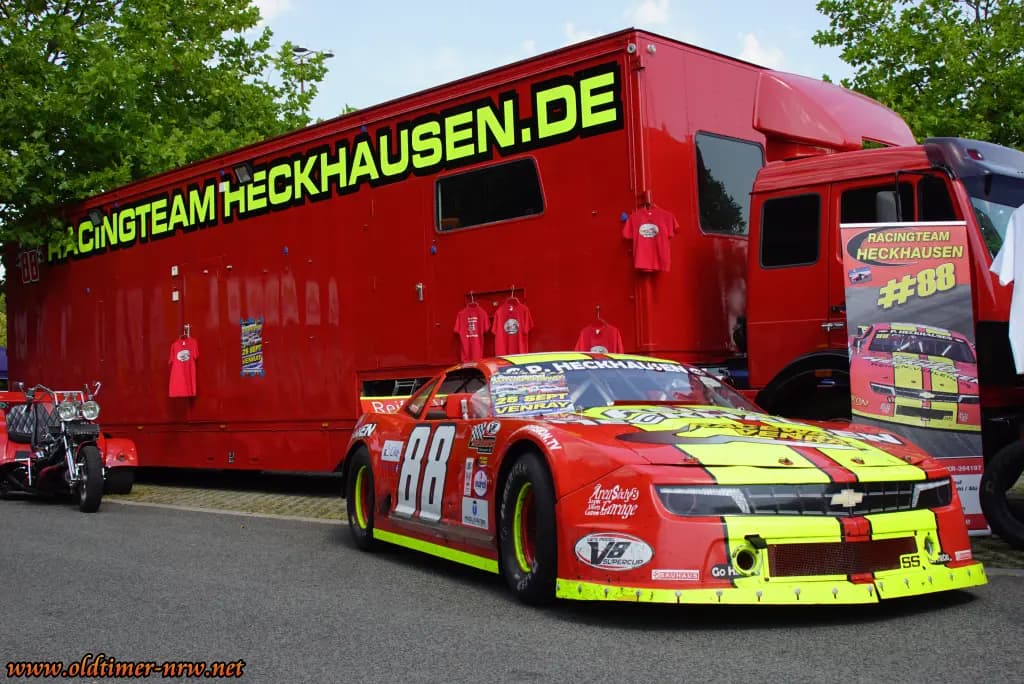 Motorsport-Vergangenheit - Vom Renntransporter zum Design-Loft